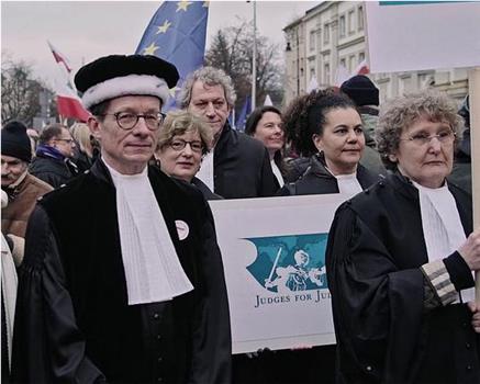 上千长袍：为什么波兰法官们示威抗议在线观看和下载